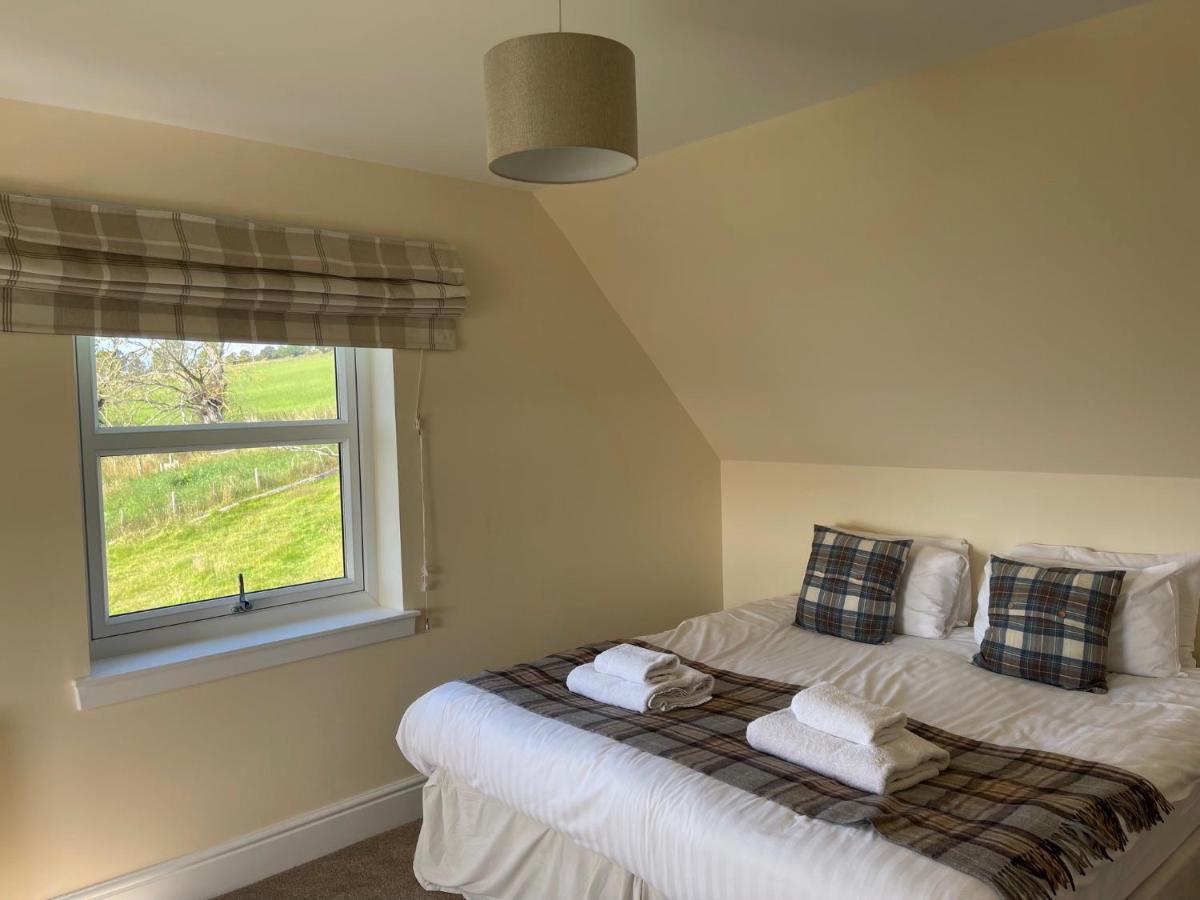 Highland Farm Cottages Dingwall Bagian luar foto