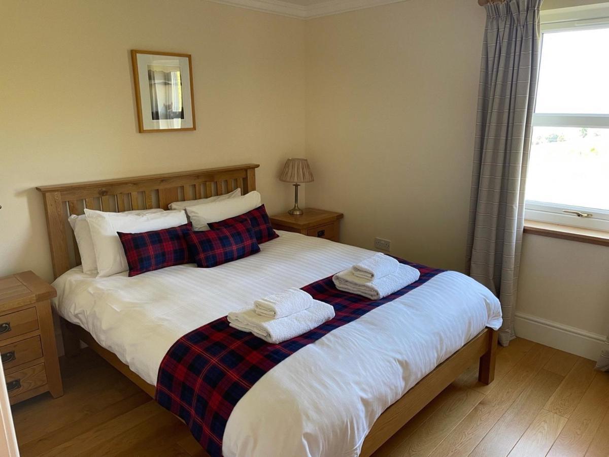 Highland Farm Cottages Dingwall Bagian luar foto